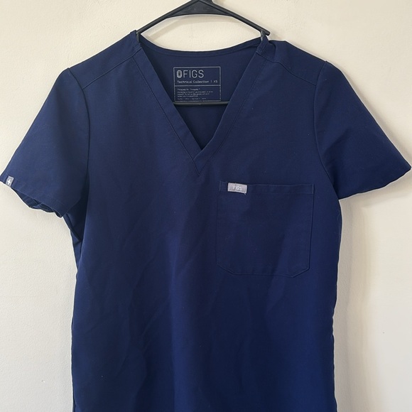 FIGS Catarina One-Pocket Scrub Top Navy Size XS - Picture 3 of 9